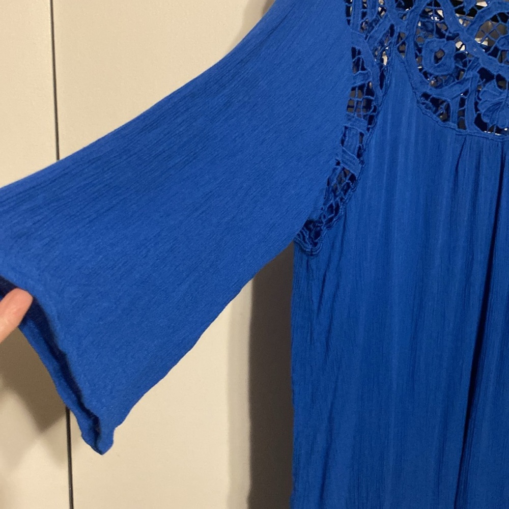 Roaman’s 16W royal blue peasant blouse w lace detail - Picture 3 of 3